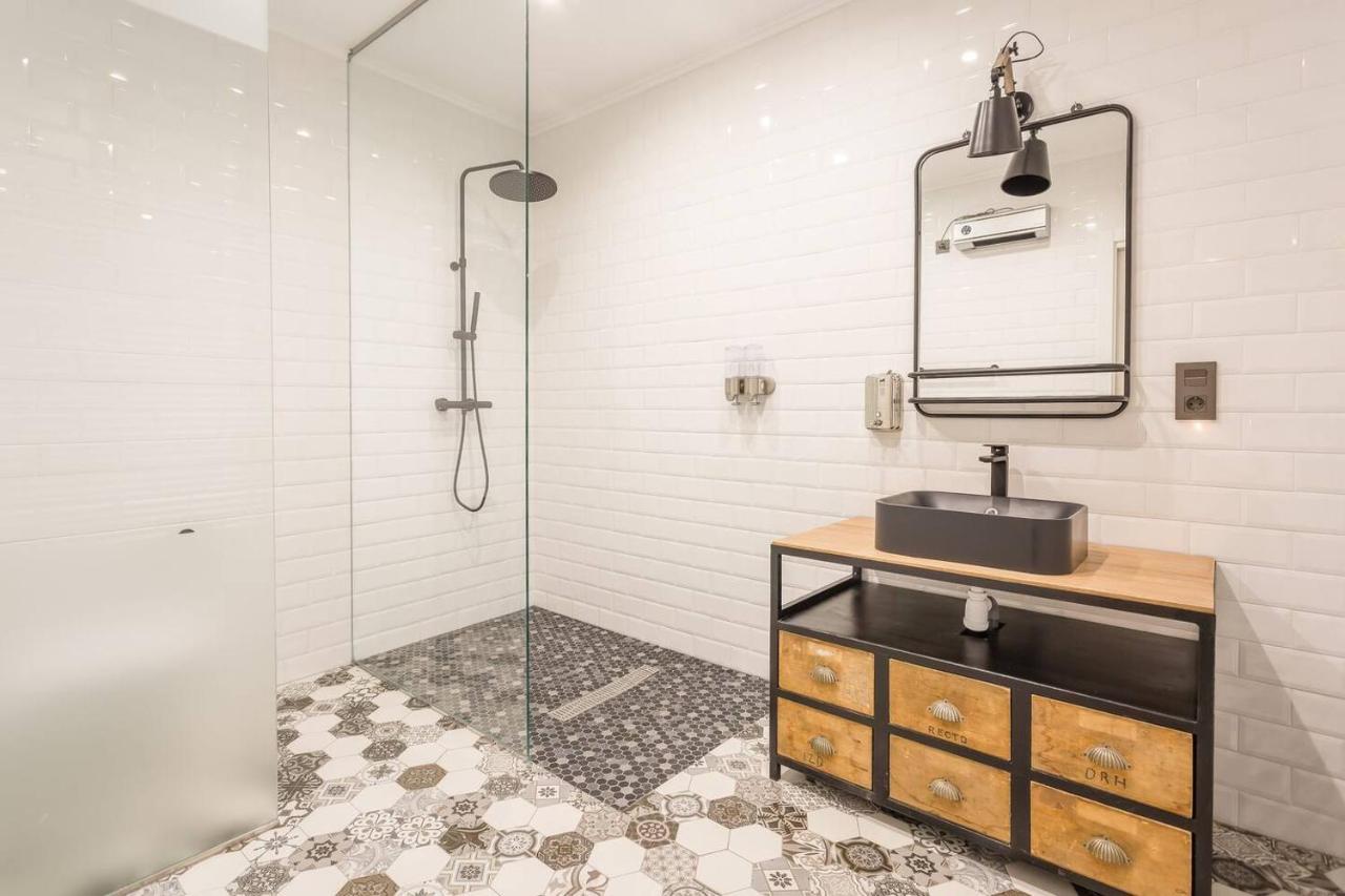 Apartment Large And Vanguardist- 2bd 2bth- Letras Madrid