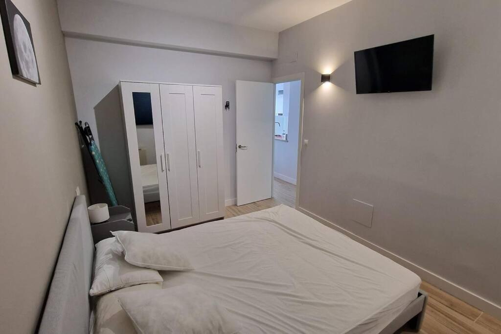 Loft En Junto Al Metro. Madrid