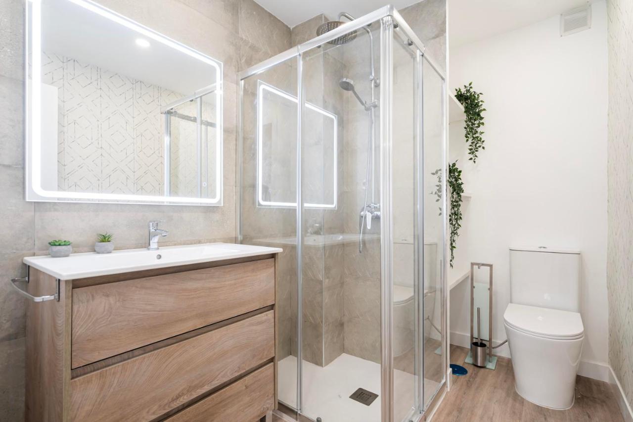 Apartamento For Moderno Temporal Cerca Zoo Y Del Parque De Atracciones Ceb76