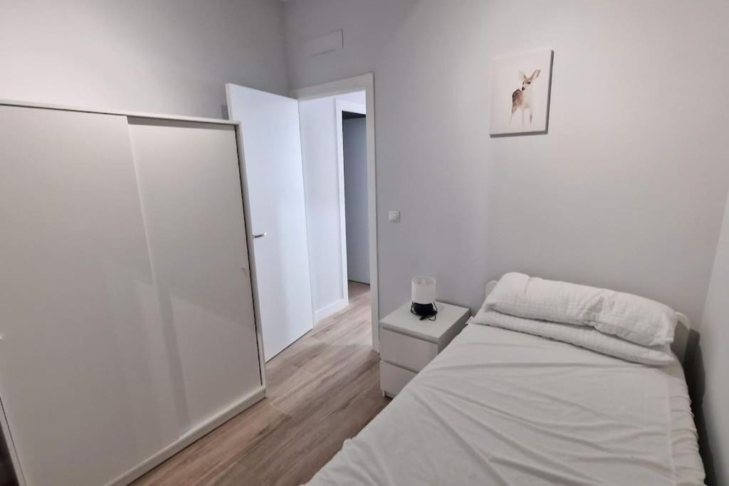 Loft En Junto Al Metro. Apartment *