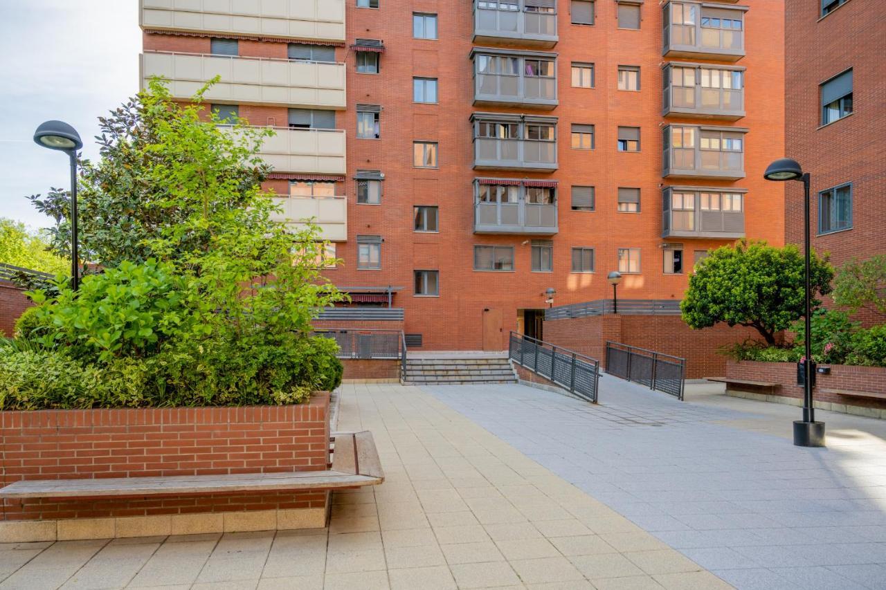 Apartamento For Your Amplio Y Luminoso Temporal En Orcasitas - Wifi Bea25 Madrid