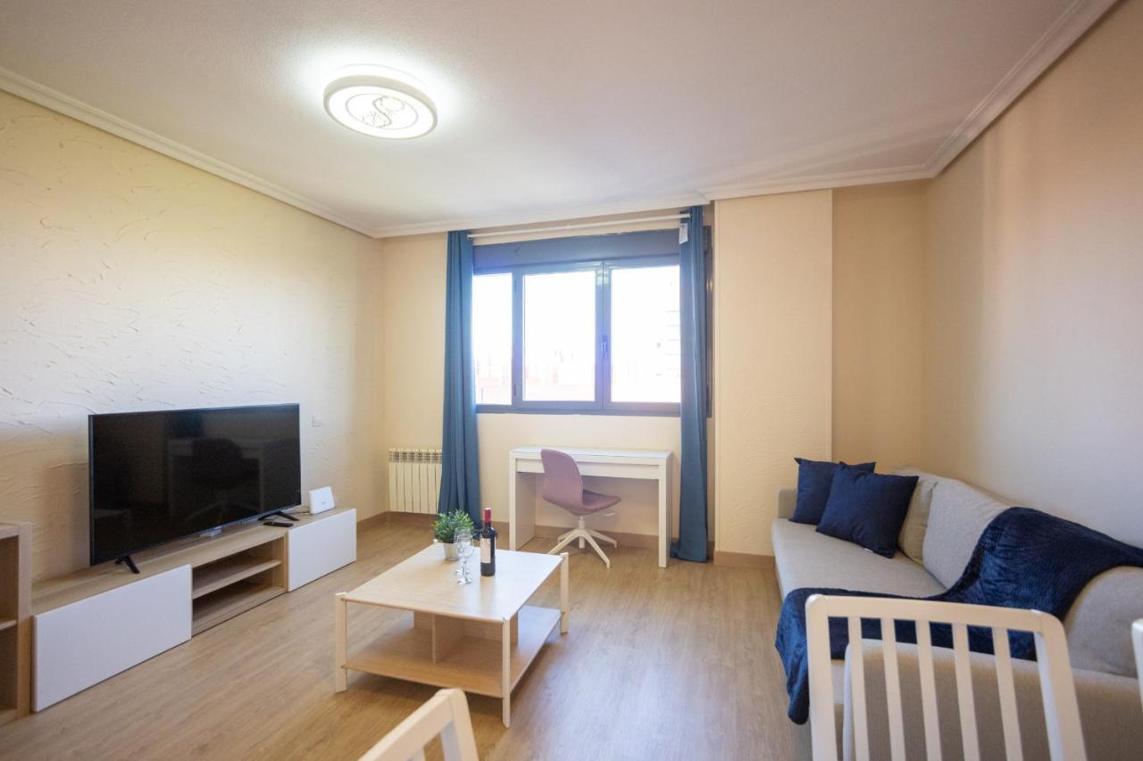 Apartamento For Your Amplio Y Luminoso Temporal En Orcasitas - Wifi Bea25 Madrid