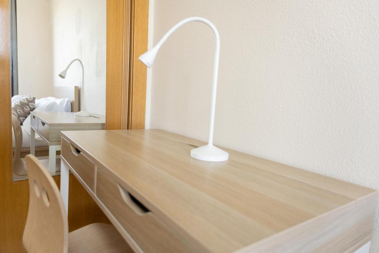 Apartamento For Your Amplio Y Luminoso Temporal En Orcasitas - Wifi Bea25 Madrid