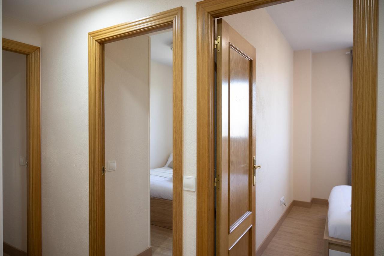 Apartamento For Your Amplio Y Luminoso Temporal En Orcasitas - Wifi Bea25 Madrid