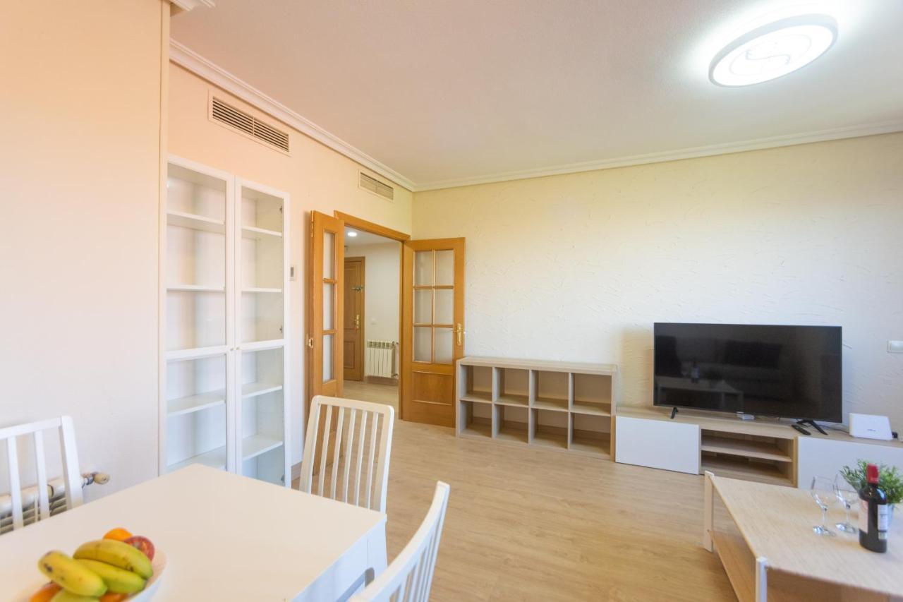 Apartamento For Your Amplio Y Luminoso Temporal En Orcasitas - Wifi Bea25