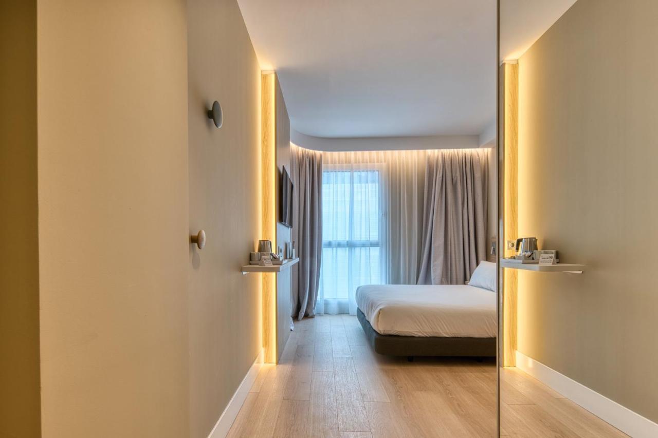 Express - - Airport By Ihg 3* Madri