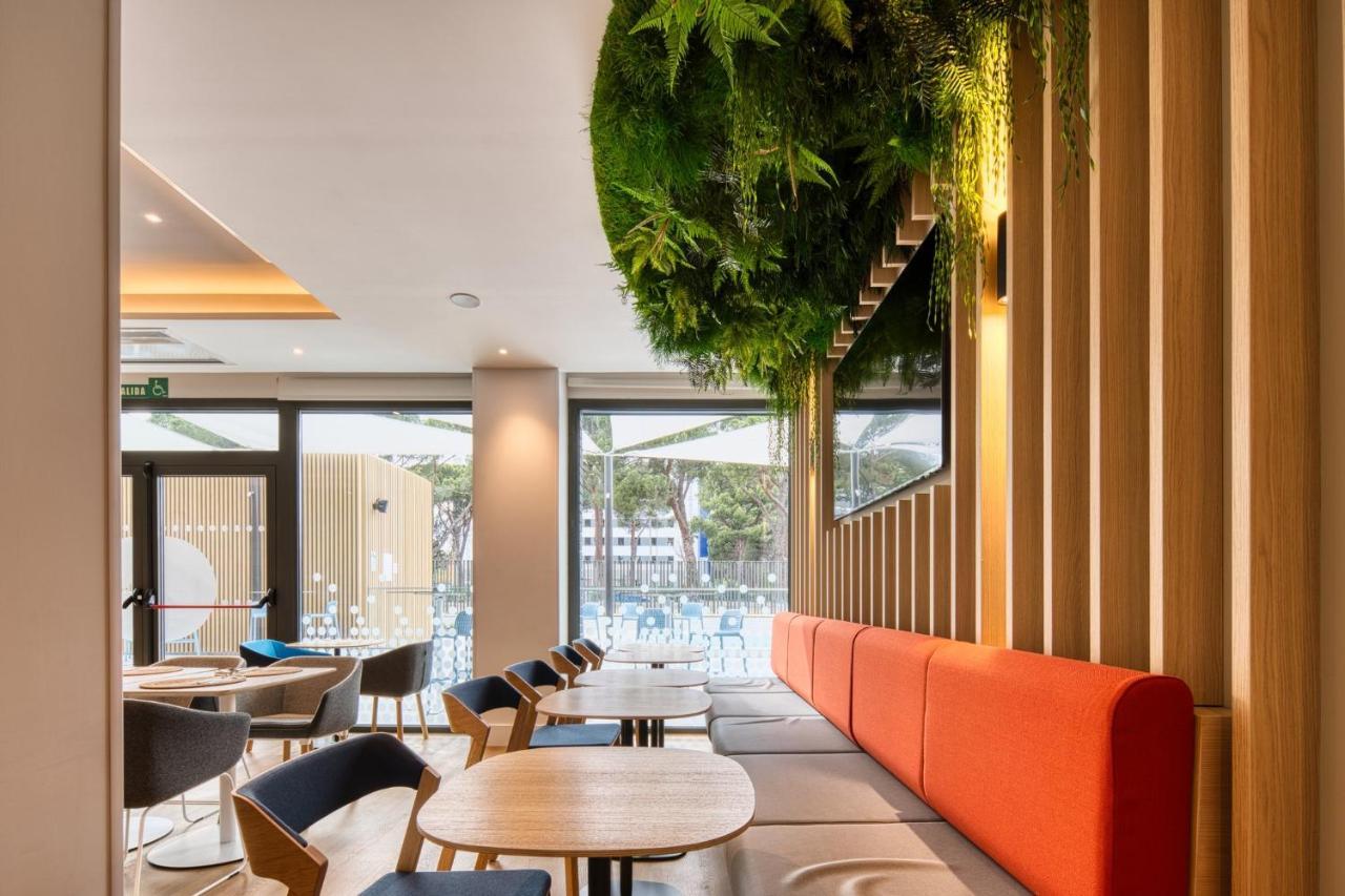 Hotel Express - - Airport By Ihg Madri
