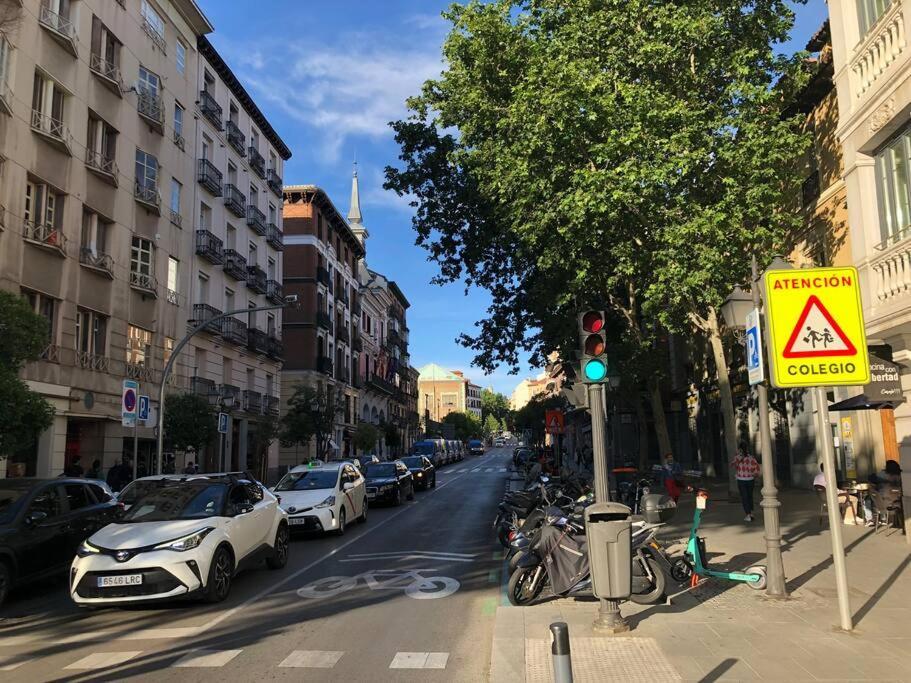Apartment San Isidro Labrador, En Vistillas Junto A Metro Puerta De Toledo Madrid
