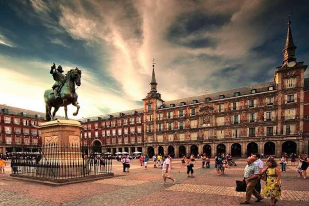 San Isidro Labrador, En Vistillas Junto A Metro Puerta De Toledo Apartment *