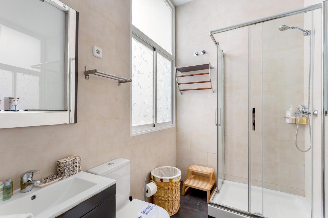 1 Bedroom 1 Bathroom Furnished Stylish Apt- Malasana - Mintystay Apartamento Madrid