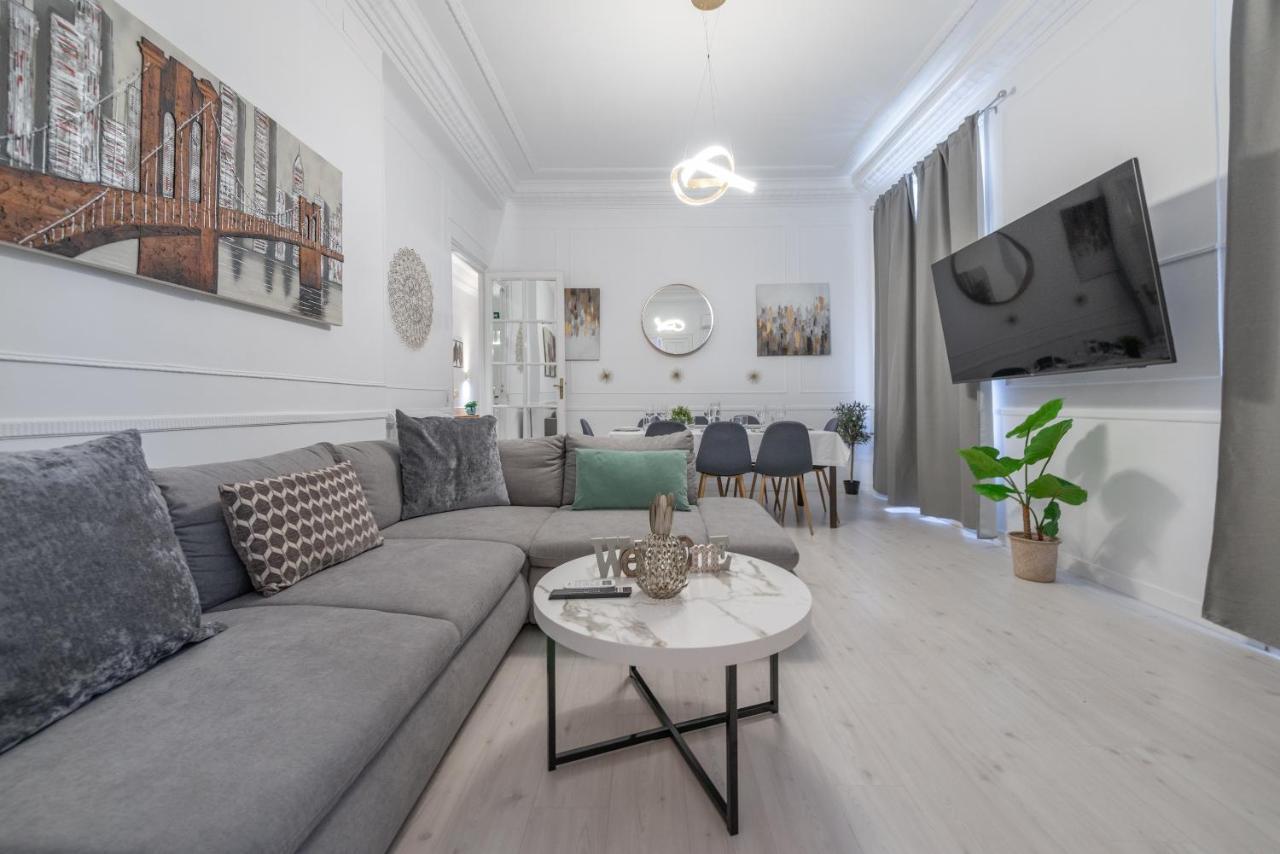 Penthouse Deluxe Granvia, By Monaro Apartment
