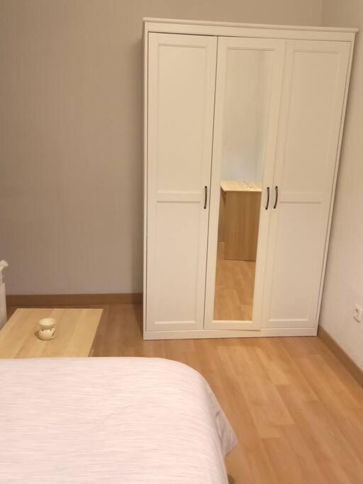 Apartment Alojamiento Disponible Para Una Persona *
