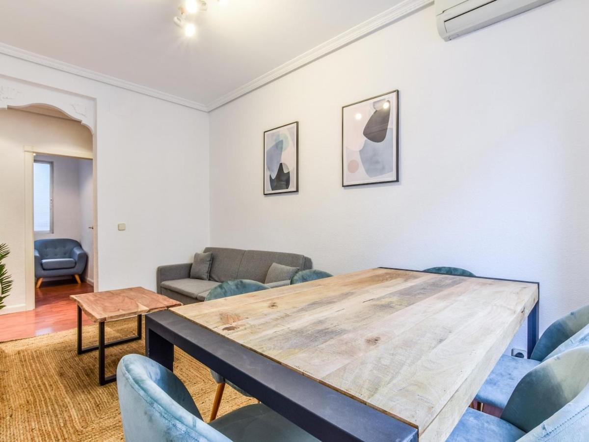 Apartamento En Plaza De Lavapies Apartment *
