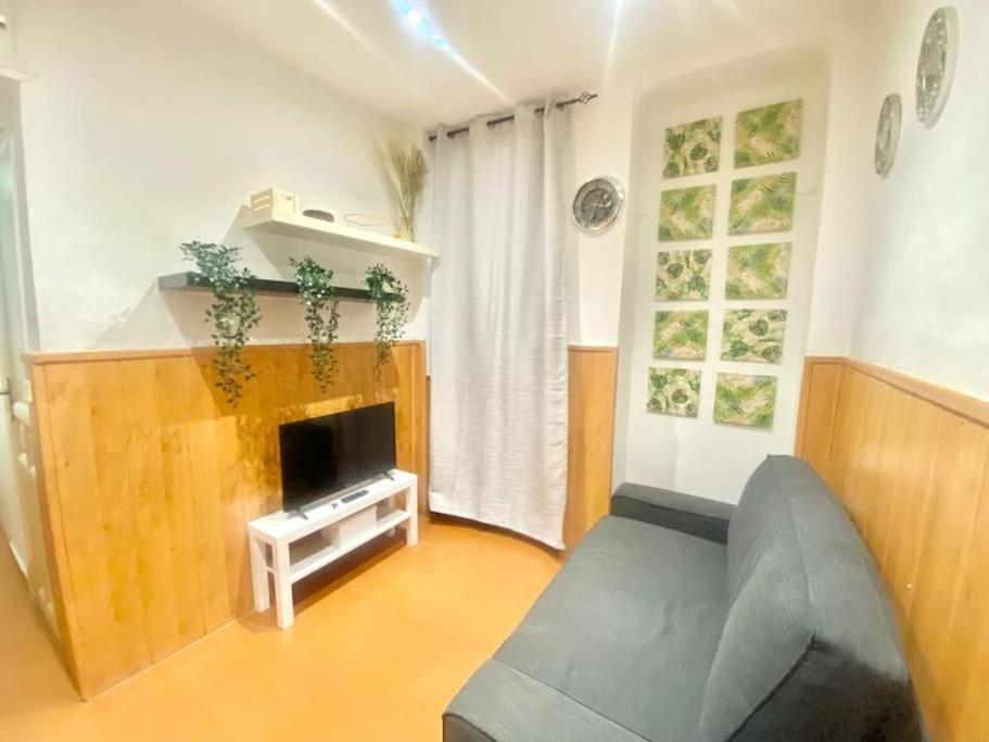 Atocha Ferrocarril 4 *
