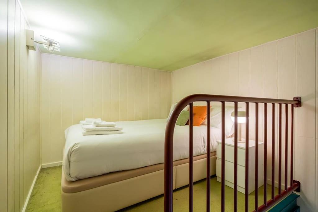 Cosy Interior-studio In Chamberi-traf Appartement *