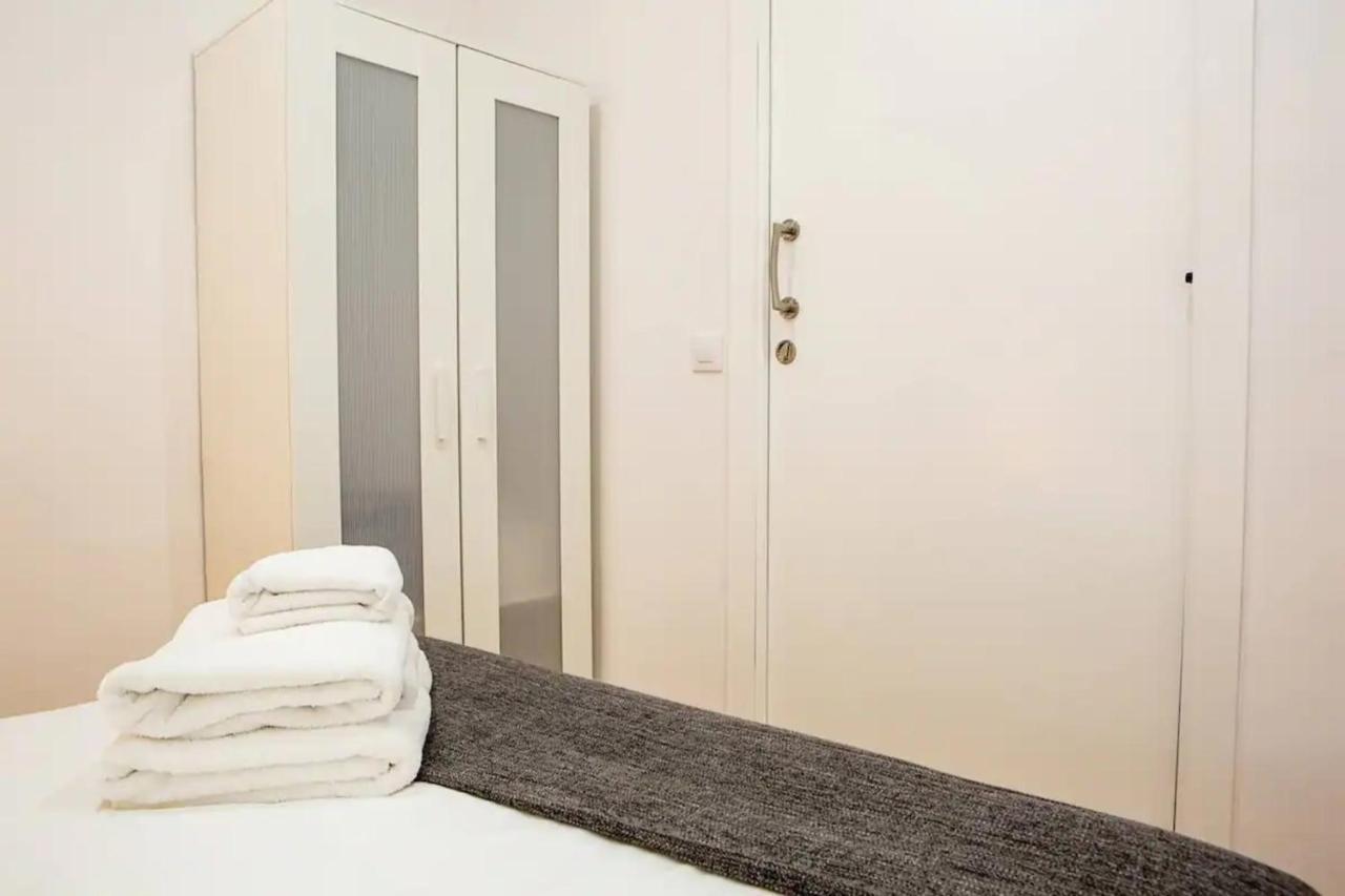 Cozy 1 Bedroom Near Rio Appartement Madrid