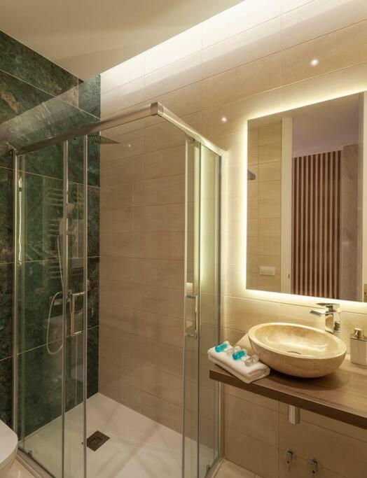 Apartment Malasana I Calle Churruca 2br 2bh Madrid