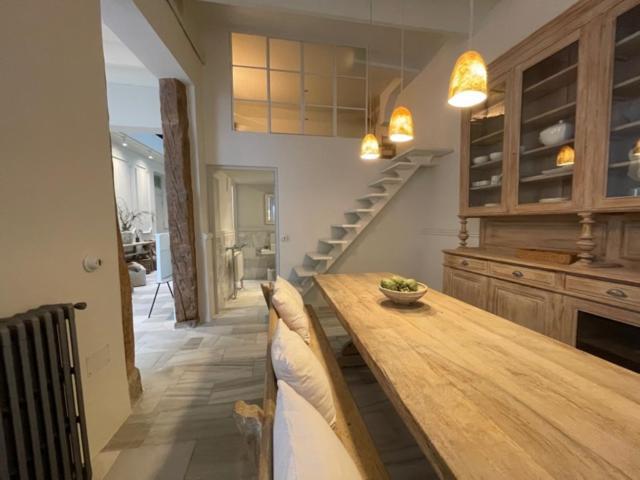 Appartement 3 Bedrooms 2 Bathrooms Furnished - Malasana - Terrace - Bright In Downtown Area - Mintystay