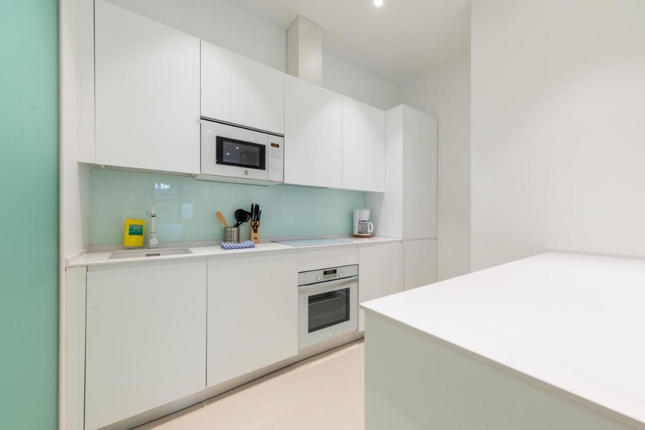 2 Bedrooms 2 Bathrooms Furnished - Delicias - Modern- Mintystay Apartamento