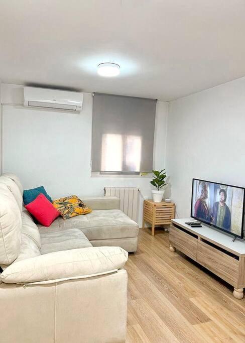 Apartamento Led - 9min Estadio Wanda Metropolitano Apartamento Madrid
