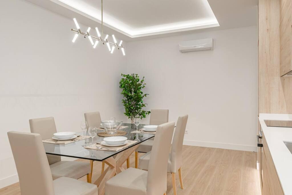Malasana Xi Calle Manuela Malasana 3br 3bh Apartment