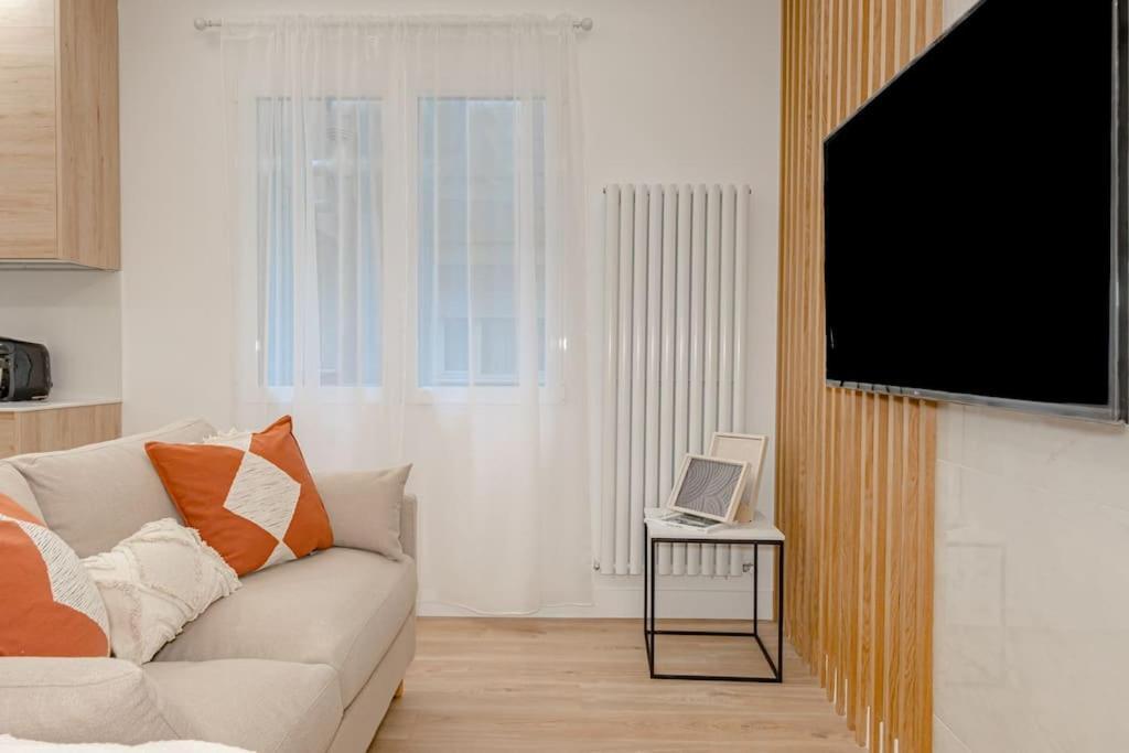 Apartment Malasana Xi Calle Manuela Malasana 3br 3bh Madrid