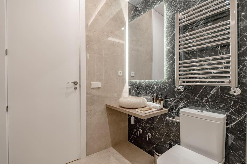 Apartment Malasana Xi Calle Manuela Malasana 3br 3bh Madrid