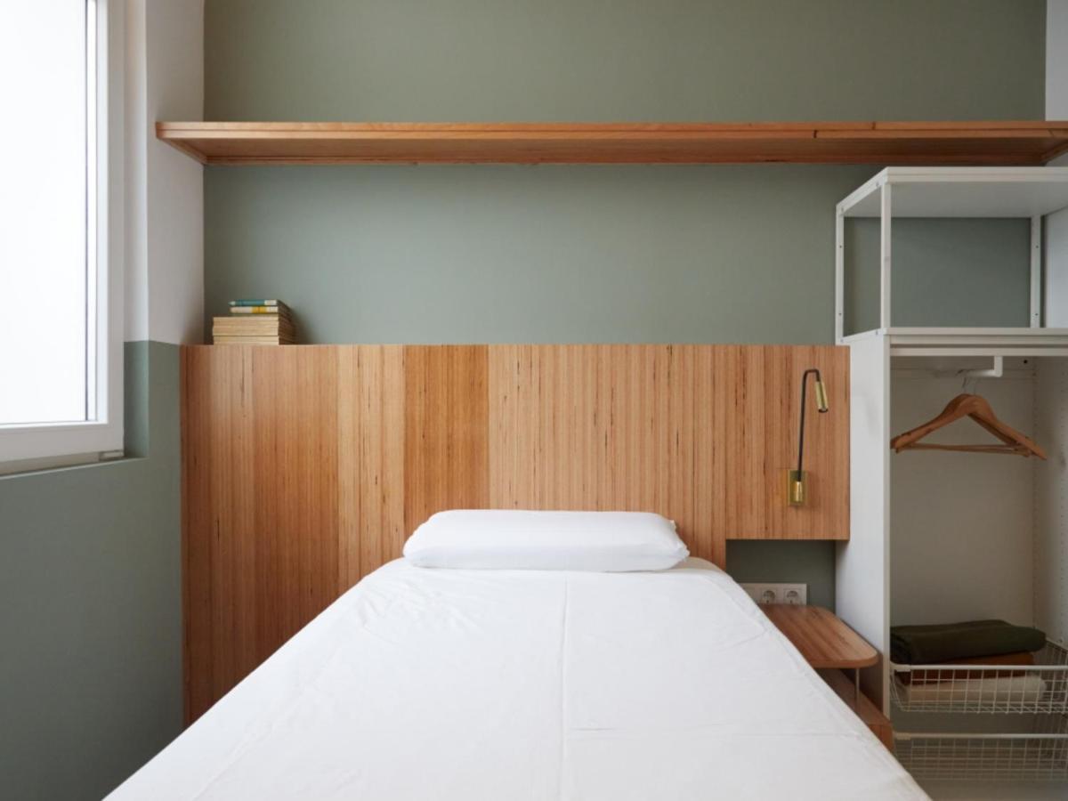 Bright Ensuite In Madrid, Sk *