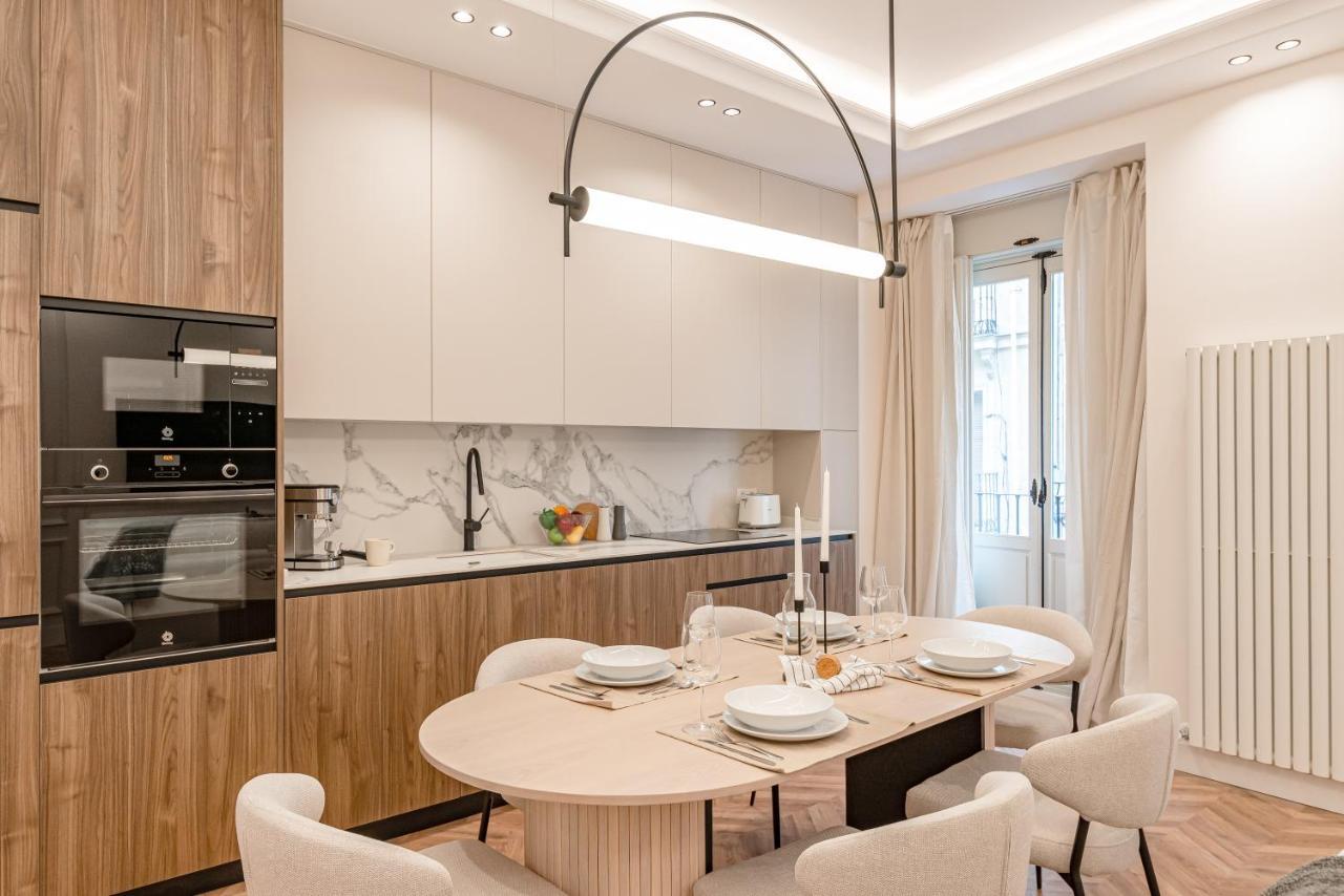 Apartamento Chamberi V Calle Hartzenbusch 2br 2bh Madrid
