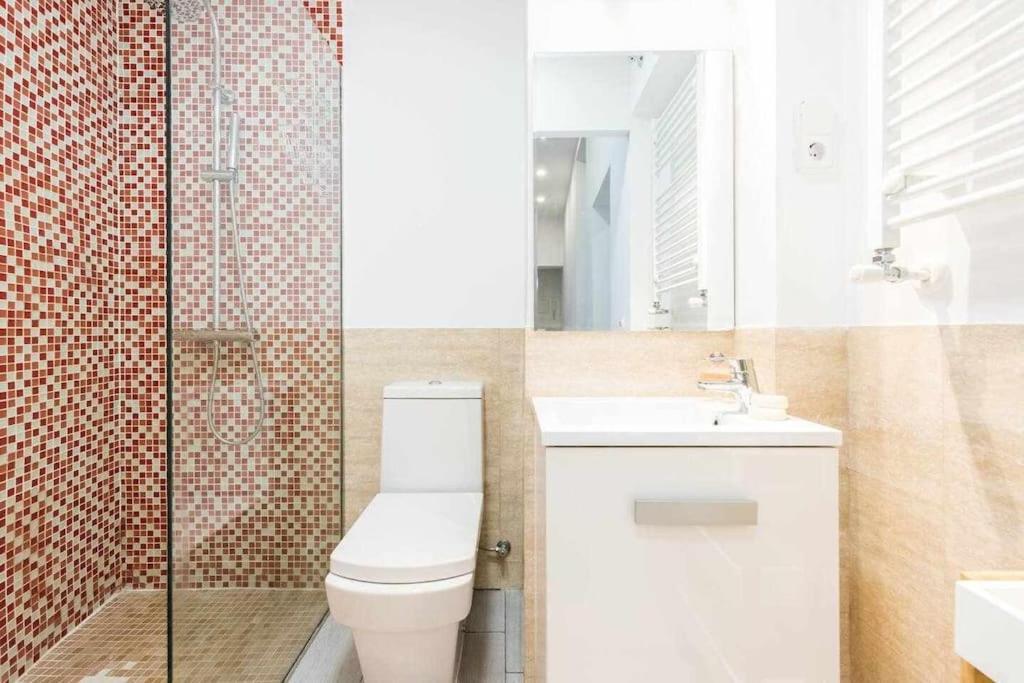 Apartamento Calle Huertas Galeria By Regalatemadrid *