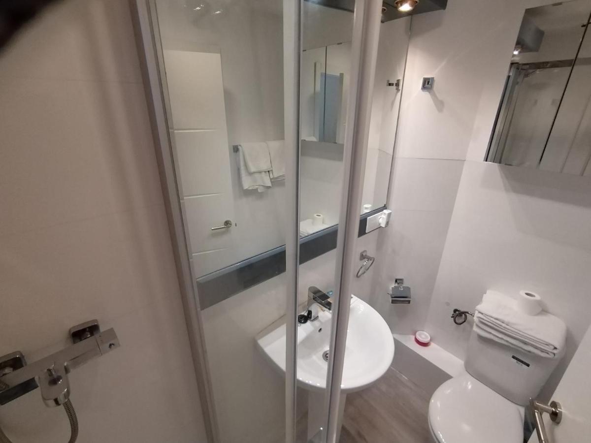 4 - Puerta Del Sol Apartment Madrid