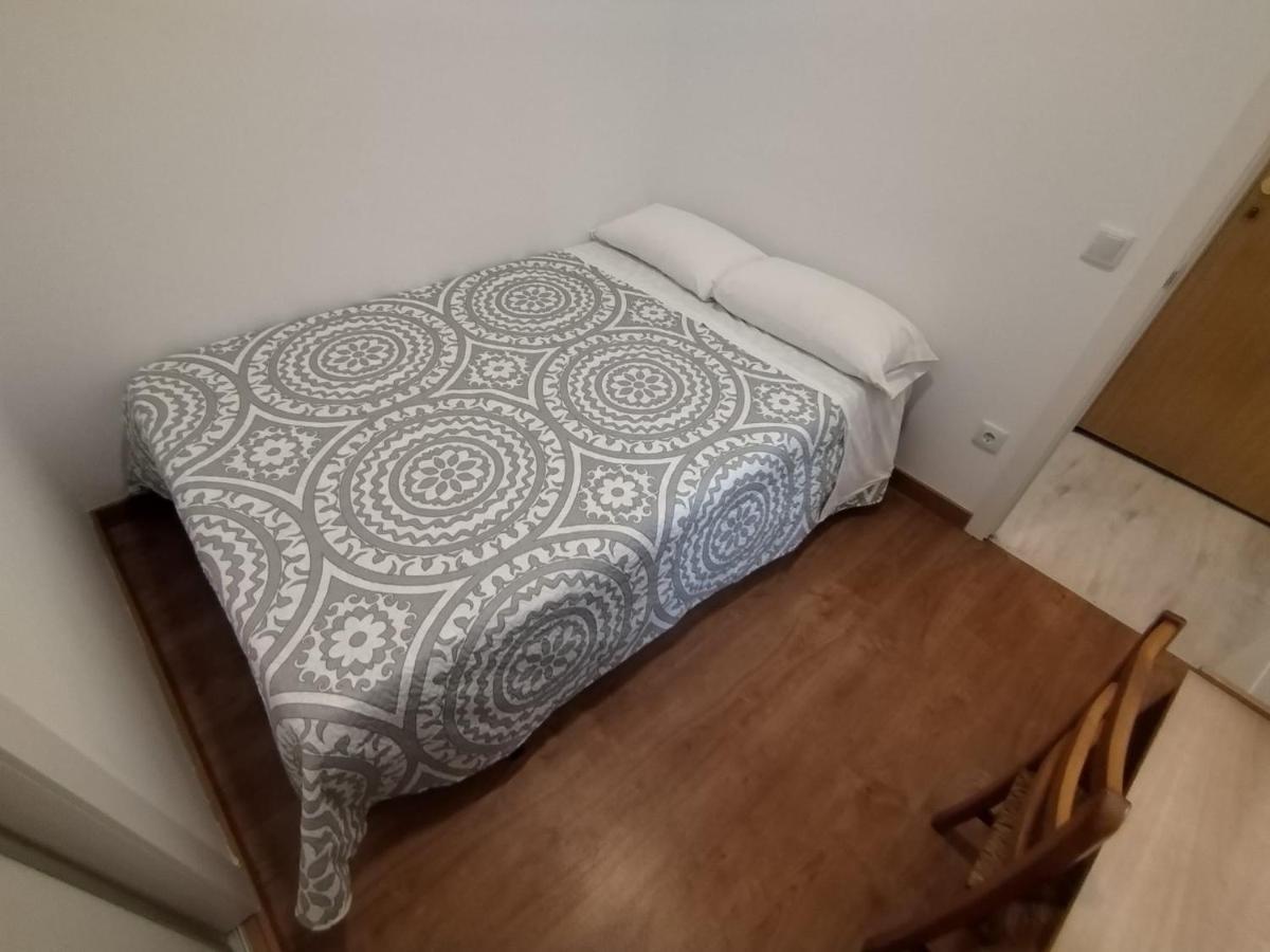 4 - Puerta Del Sol Apartment *