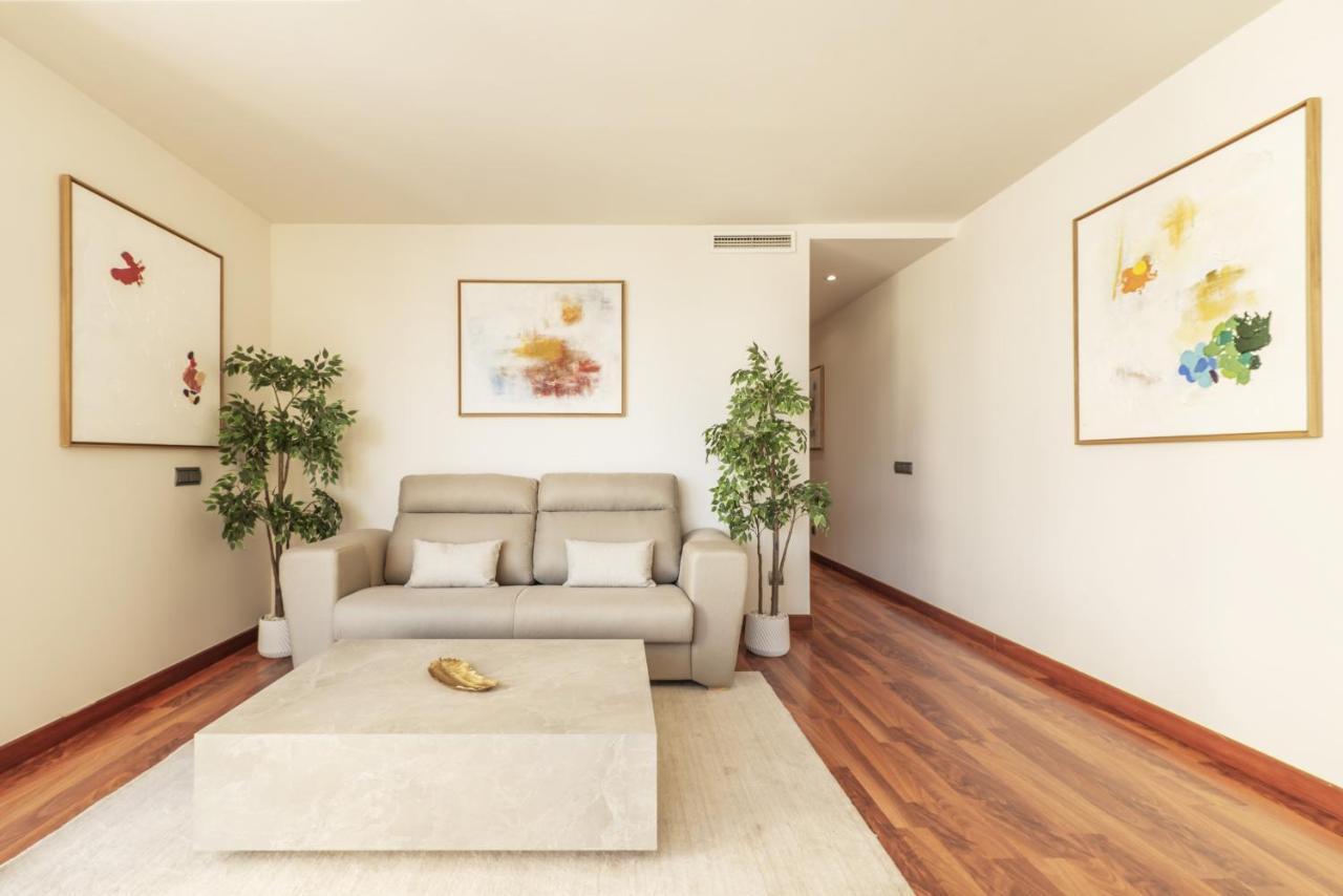 Luxury In Barrio Palacio *