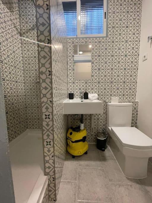 Apartamento New Piso Centrico 7pax A 2 Min Andando De Gran Via Madrid