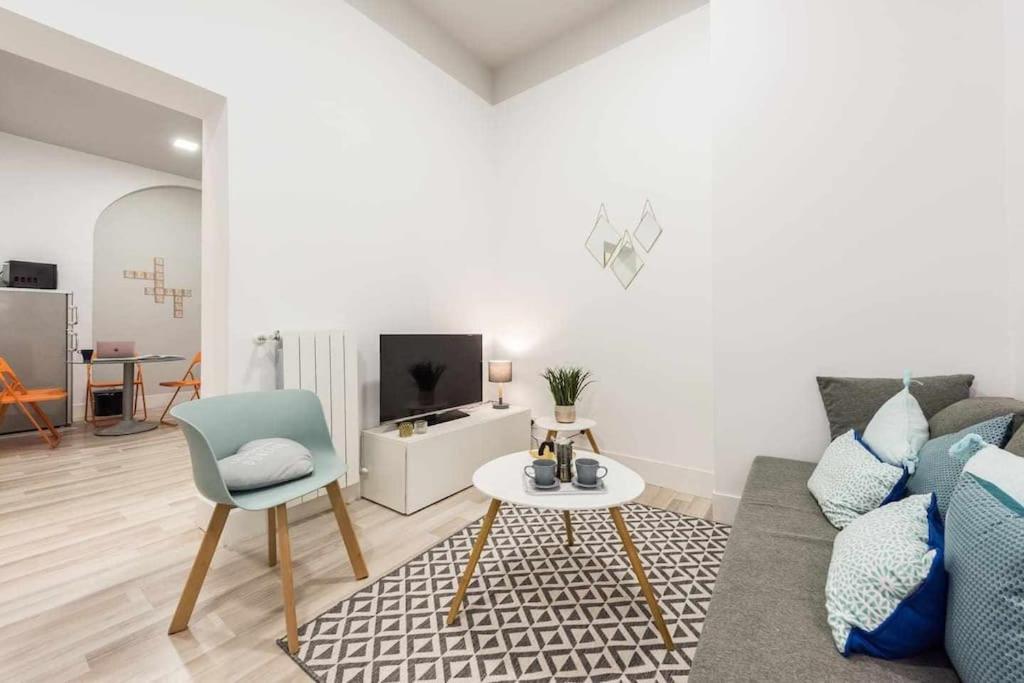 Apartamento Calle Huertas Galeria By Regalatemadrid