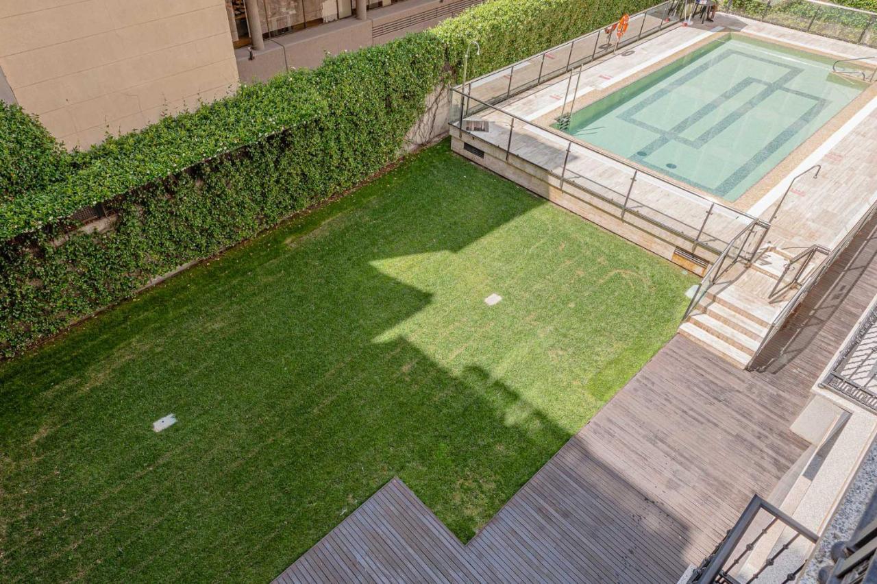 Spacious And Great With Swimming Pool In The Center Of By Sharingco. Apartamento *
