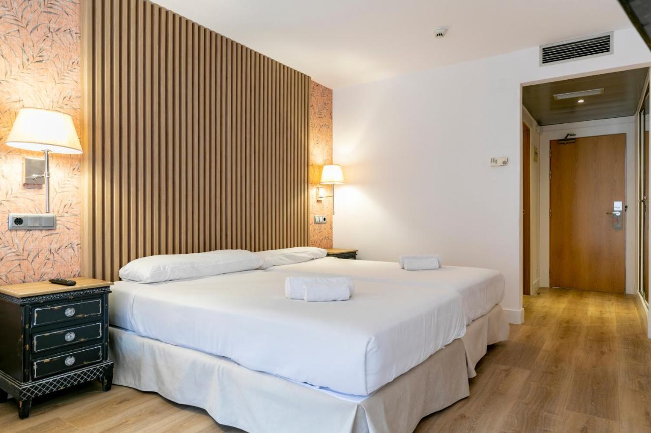 Quo Eraso Apartahotel