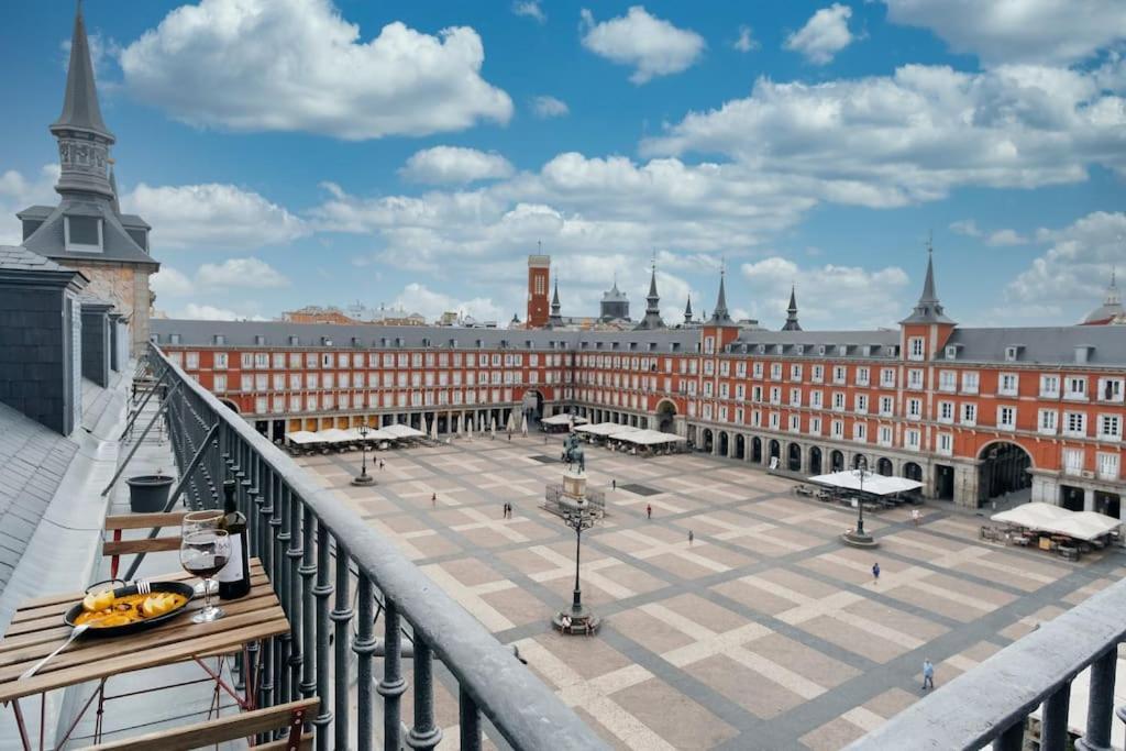 Yoomi Homes Plaza Mayor *