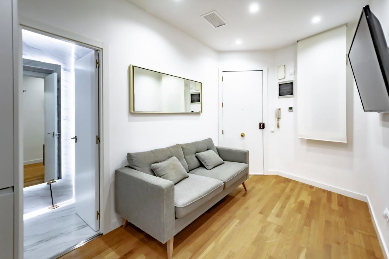 Apartamento Moderno En Barrio Salamanca By Exyca Madrid