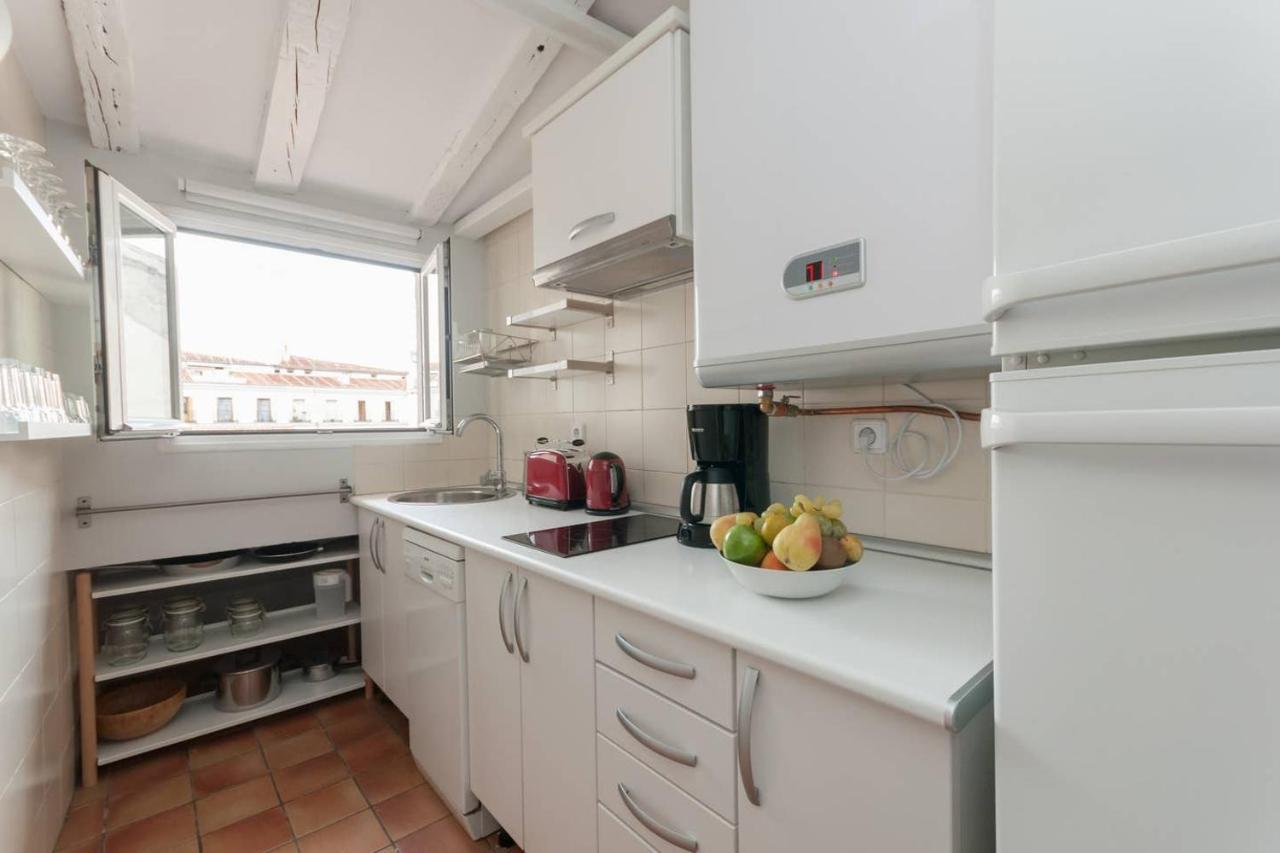 Cozy One-bedroom Penthhouse La Latina * Madrid