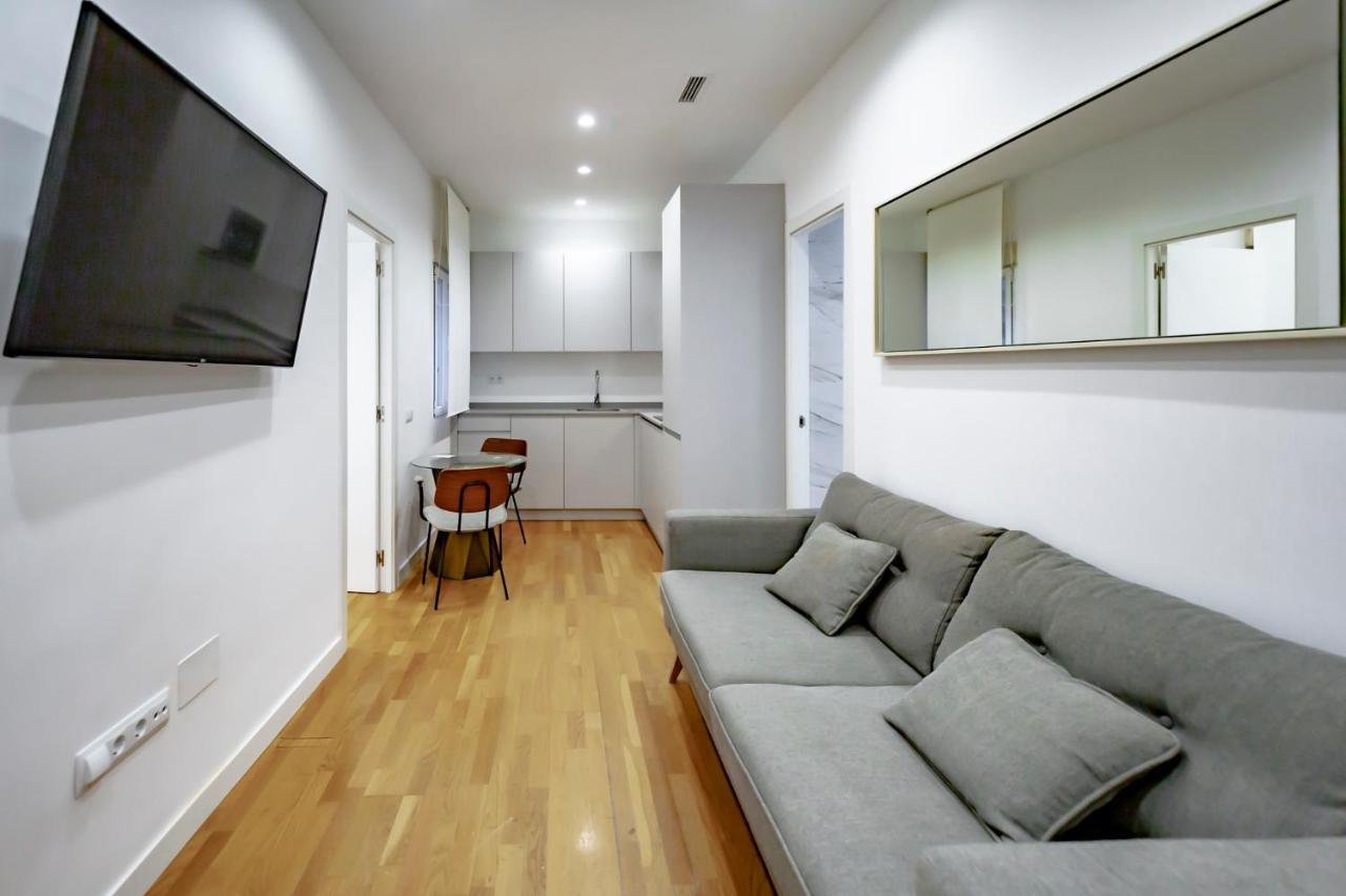 Apartamento Moderno En Barrio Salamanca By Exyca Madrid