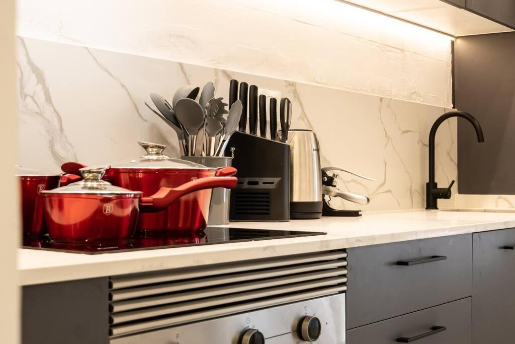 Gran-via Luxury Flat 3bd City Center + Terrace + Ac * Madrid