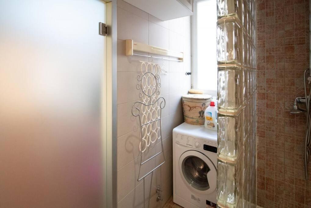 Exclusivo Y Acogedor Con Balcon En Chueca, Con Aire Acondicionado Y Calefaccion Apartment *