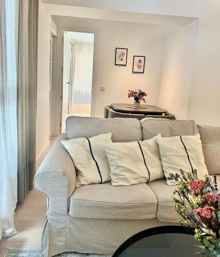 Private In A Shared Apartment, Privada En Un Apartamento Compartido En Pacifico, Quarto em Acomodações Particulares *
