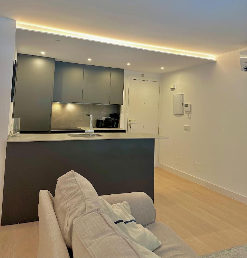 Private In A Shared Apartment, Privada En Un Apartamento Compartido En Pacifico, Madri