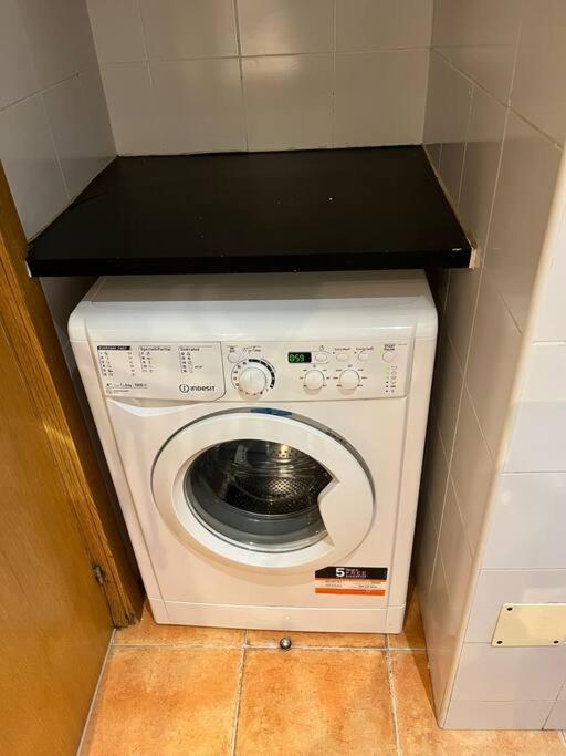 Amazing Apt 1 Hab 4pax En La Plaza De Chueca Appartamento *