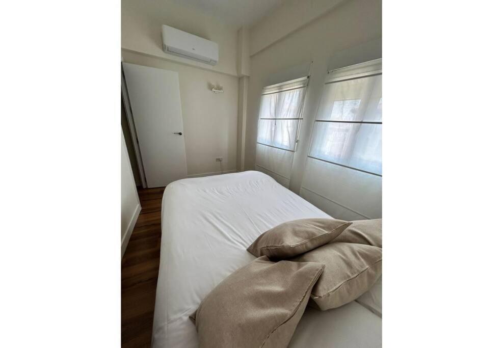 Downtown Apt 1hab 4pax En La Plaza De Chueca Madrid