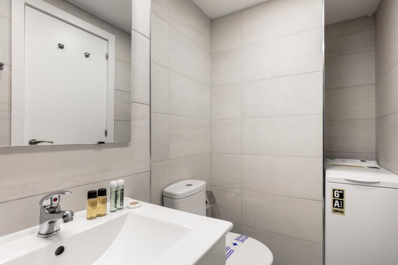 1 Bedroom 1 Bathroom Furnished - Recoletos - Modern Functional - Mintystay Apartamento Madri