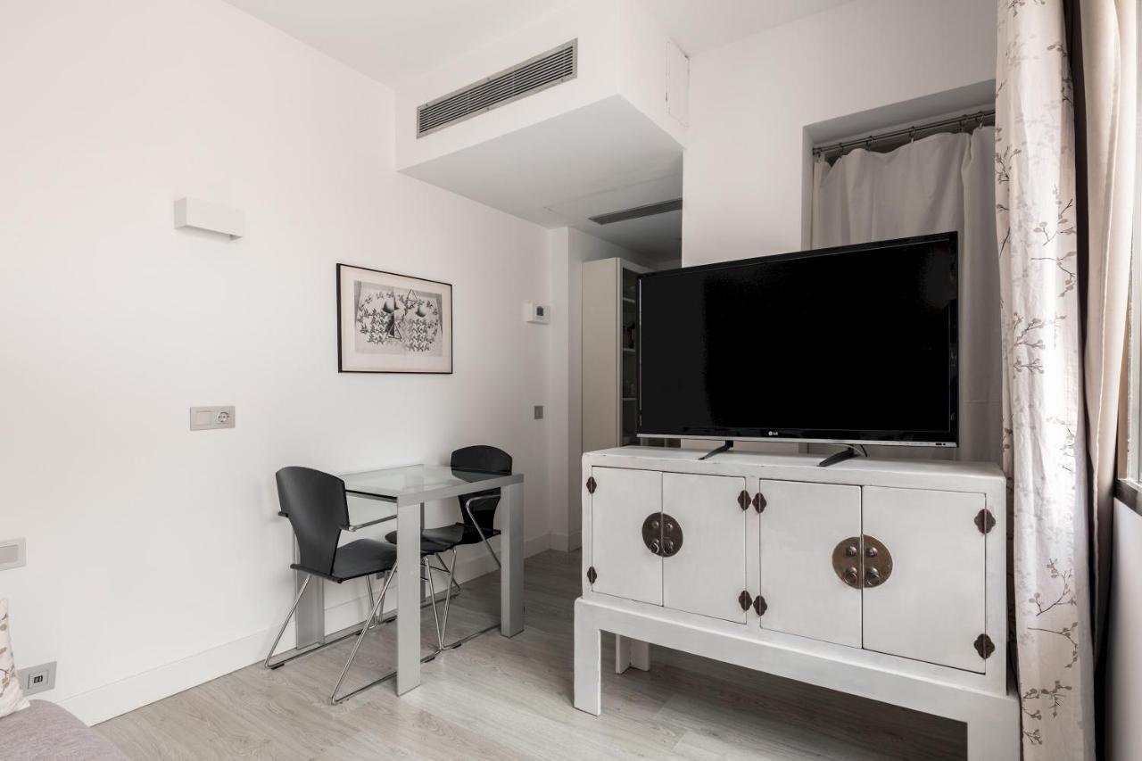 1 Bedroom 1 Bathroom Furnished - Recoletos - Modern Functional - Mintystay Madri