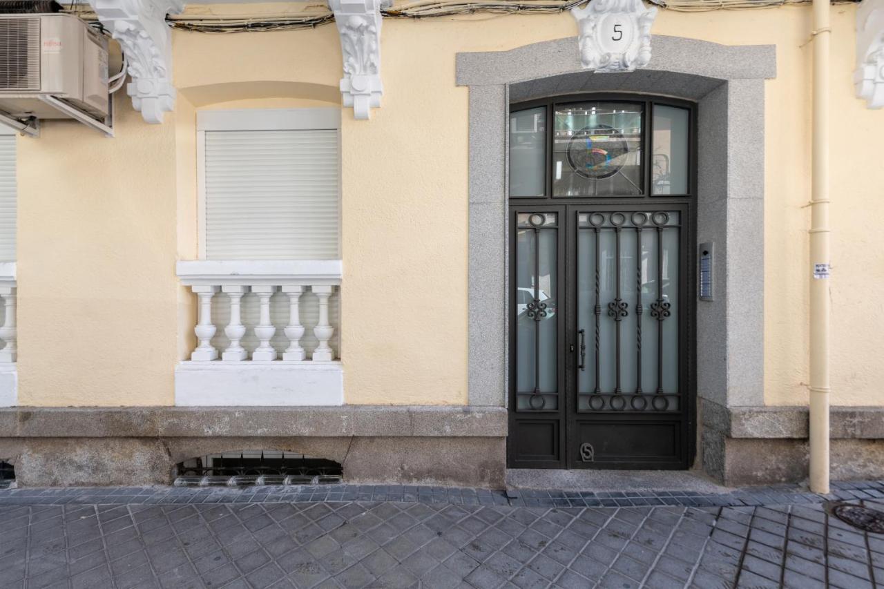Bright And Modern- 2 Bedrooms 1bathroom- Mintystay - Bocangel Apartment